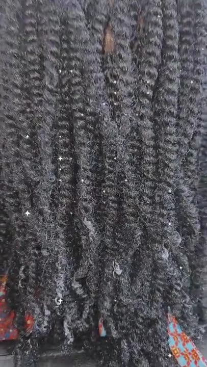 Boho Knotless Braids video by Akwaba Hair Braiding
