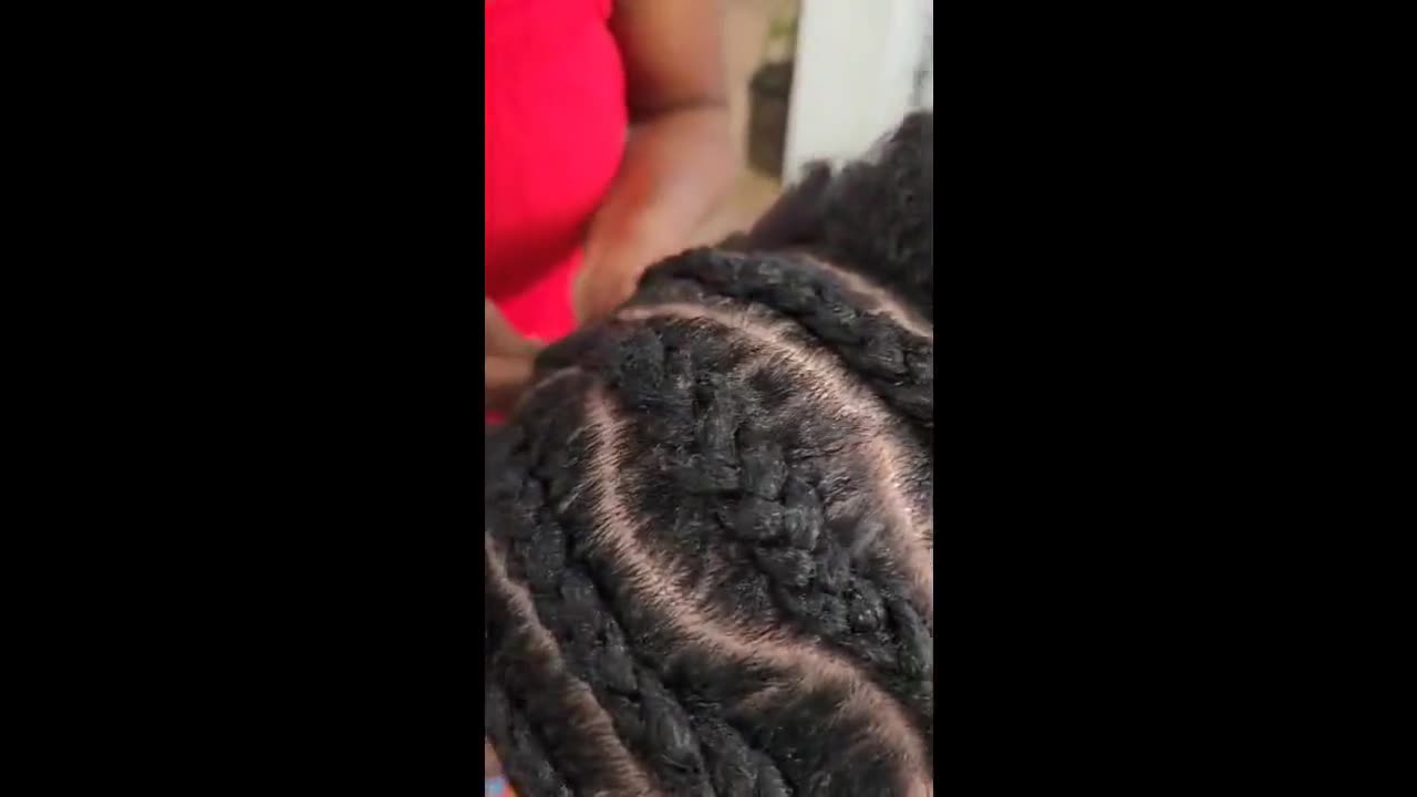 Men's Cornrows video by Akwaba Hair Braiding